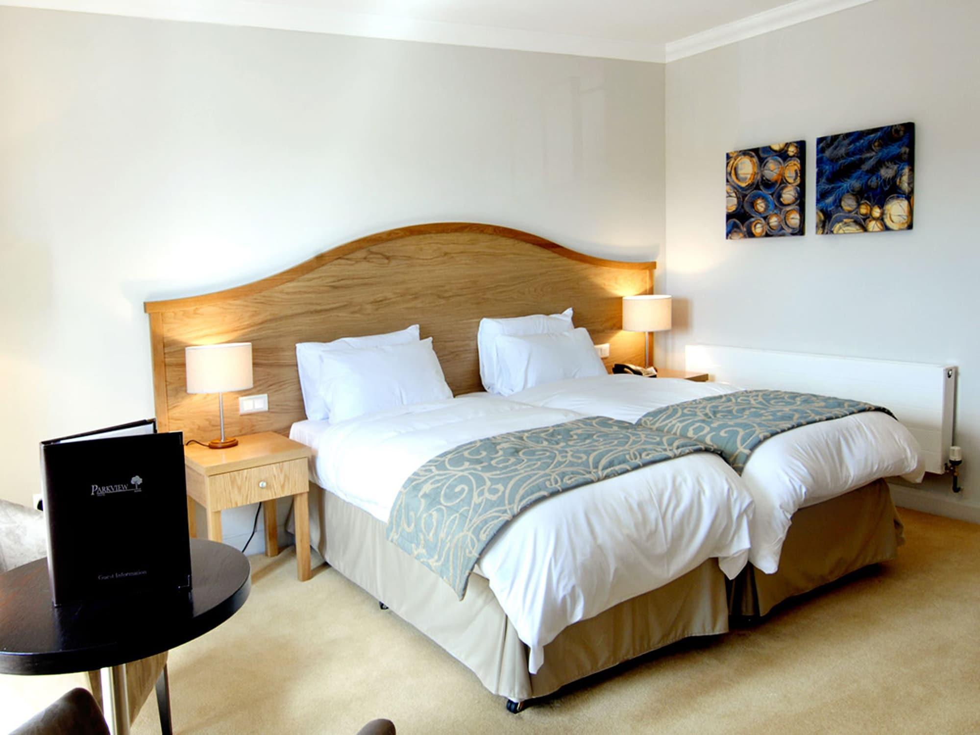 The Parkview Hotel Newtown Mount Kennedy Buitenkant foto