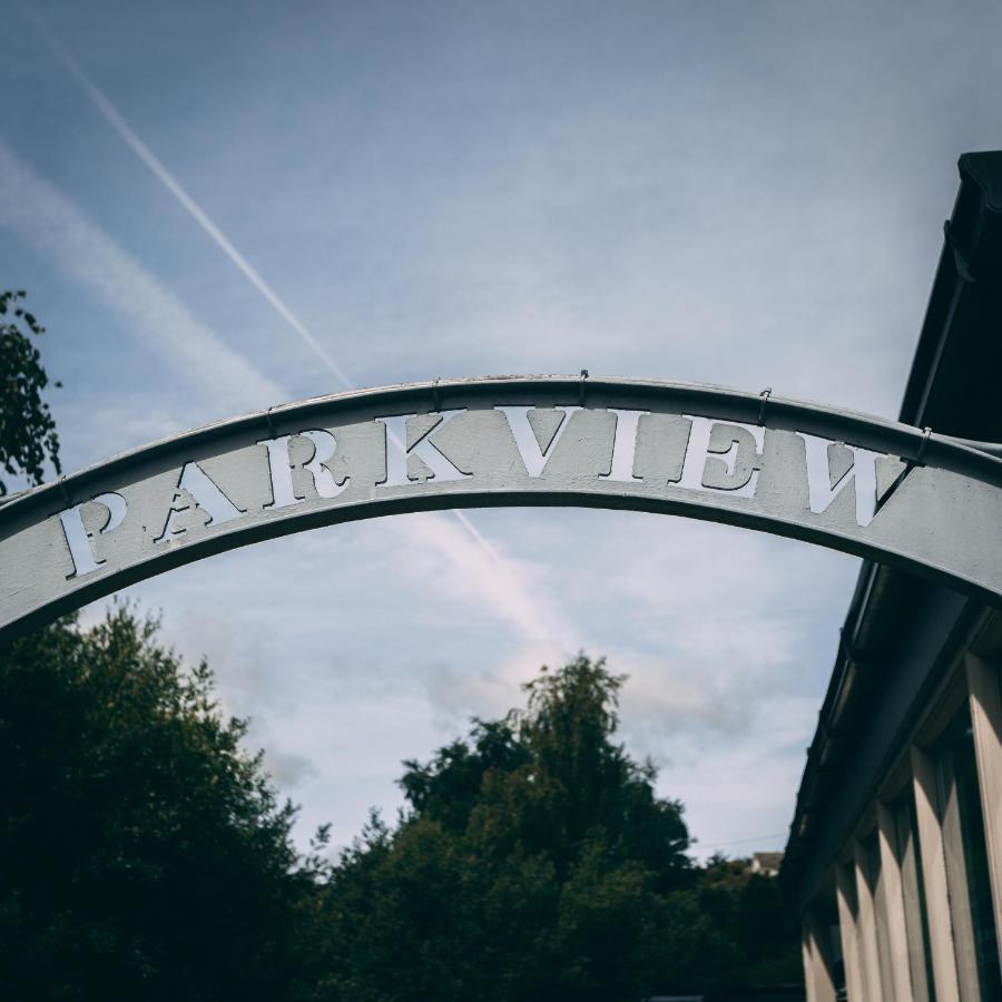 The Parkview Hotel Newtown Mount Kennedy Buitenkant foto