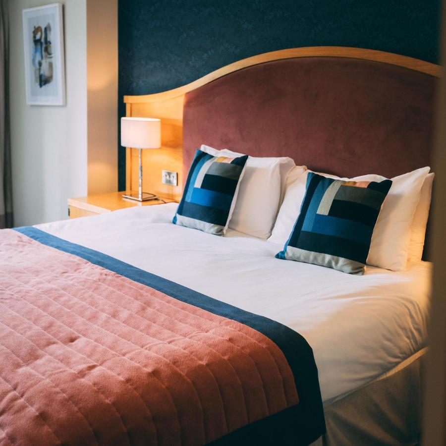 The Parkview Hotel Newtown Mount Kennedy Buitenkant foto