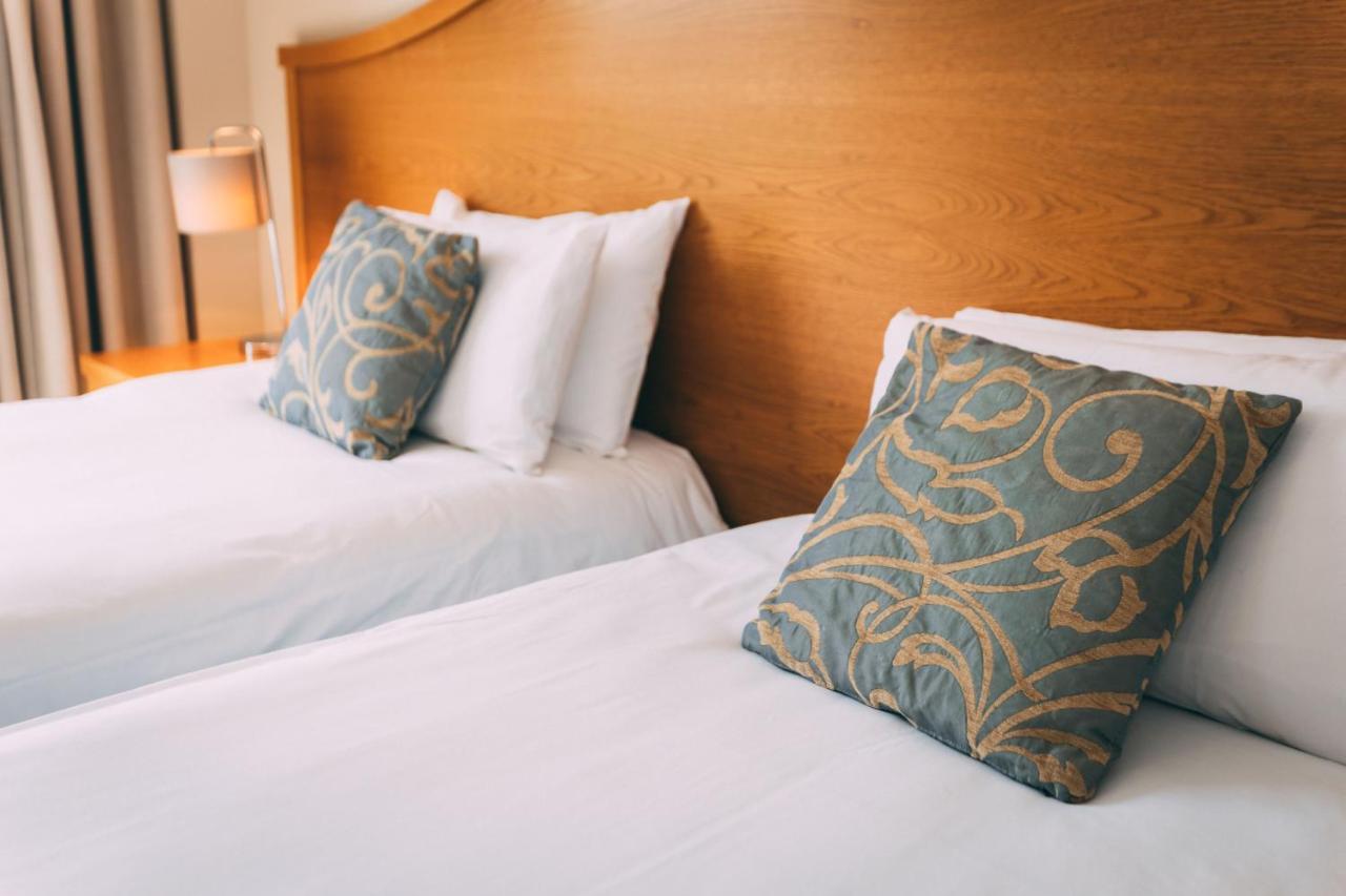 The Parkview Hotel Newtown Mount Kennedy Buitenkant foto