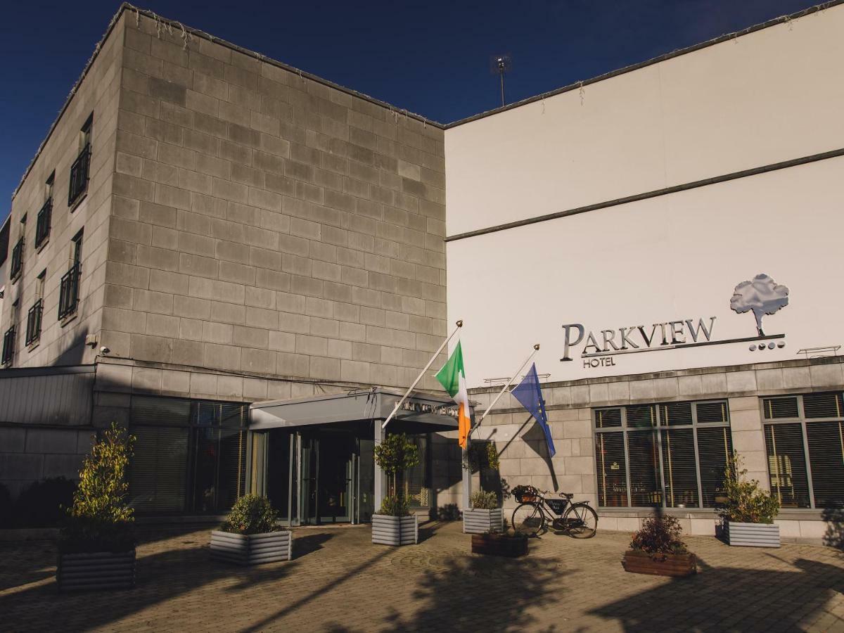 The Parkview Hotel Newtown Mount Kennedy Buitenkant foto