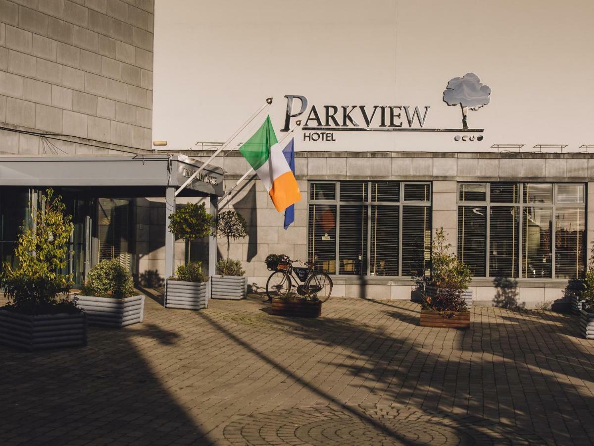 The Parkview Hotel Newtown Mount Kennedy Buitenkant foto